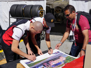 Pink Pink Signing Photo 1